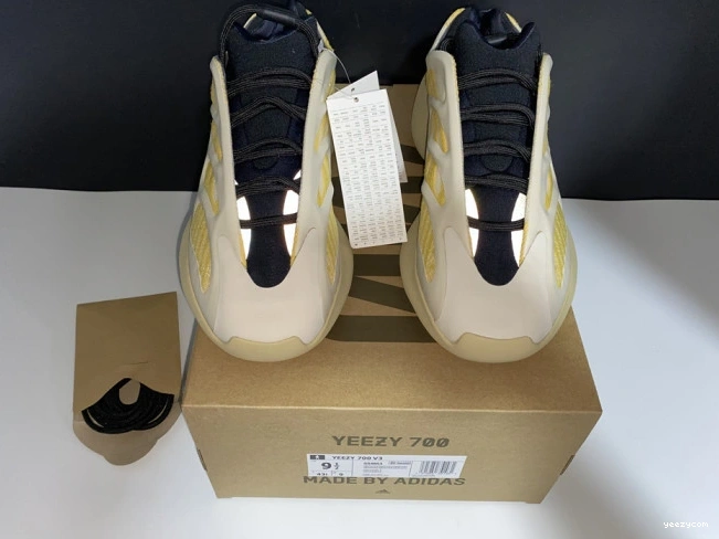 YEEZY 700 SRPHYM